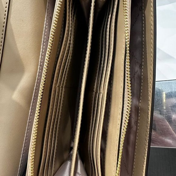 "Michael Kors Gold Plated Zip Around: Luxury Redefined" - Picture 3 of 4